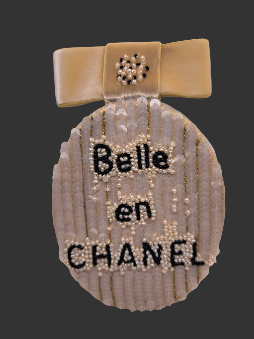 Broche BELLE EN CHANEL - broderie haute-couture