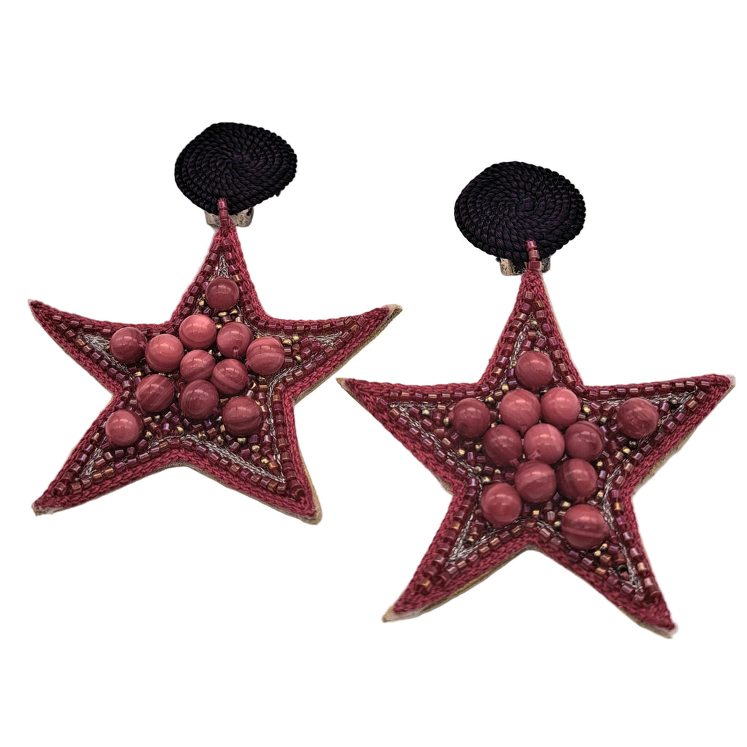 Paire de boucles d'oreilles à clips  ETOILES ROUGE ET VIOLET - Broderie haute-couture