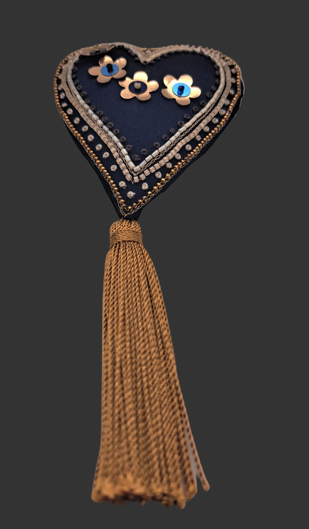 Broche avec pince COEUR SACRE DORE - broderie haute-couture