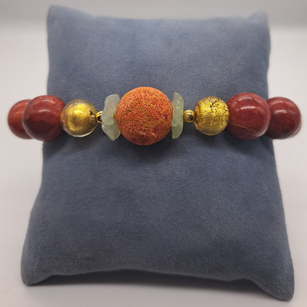Bracelet avec perles de Murano, gorgone, corail mousse et fleurs en aventurine